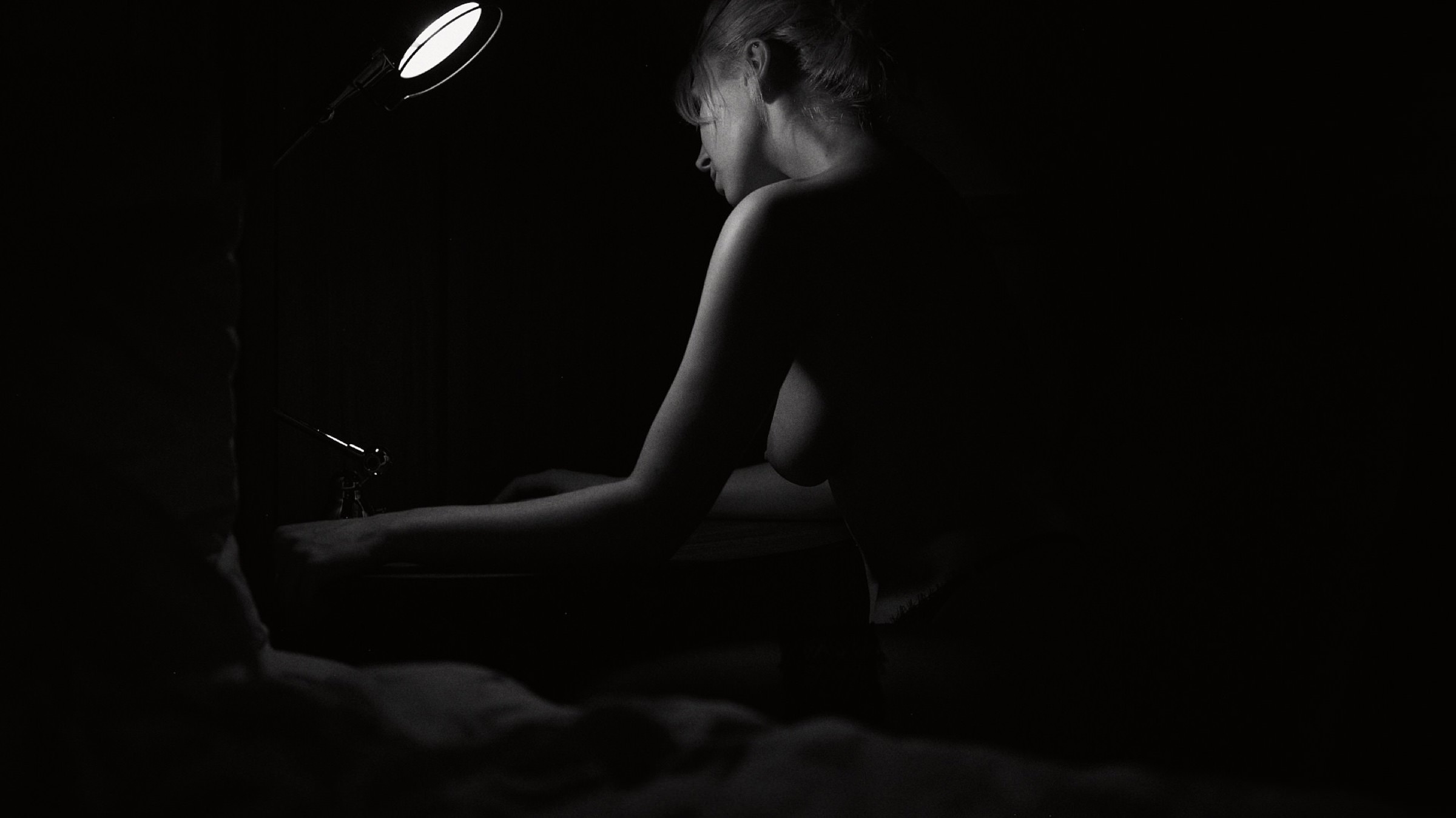 Melinda black and white horizontal portrait