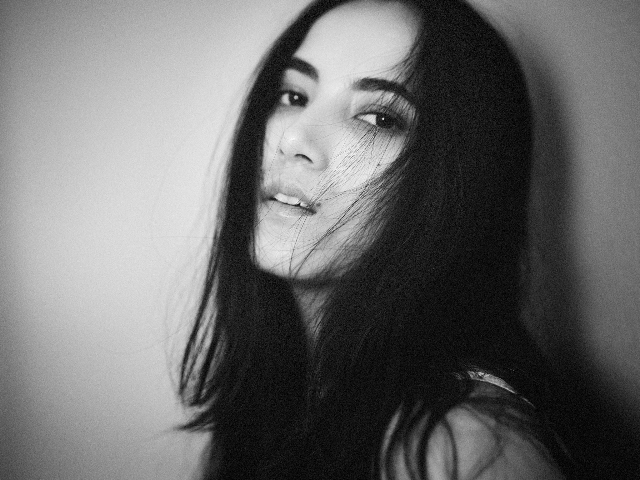 Seraphina black and white editorial detail