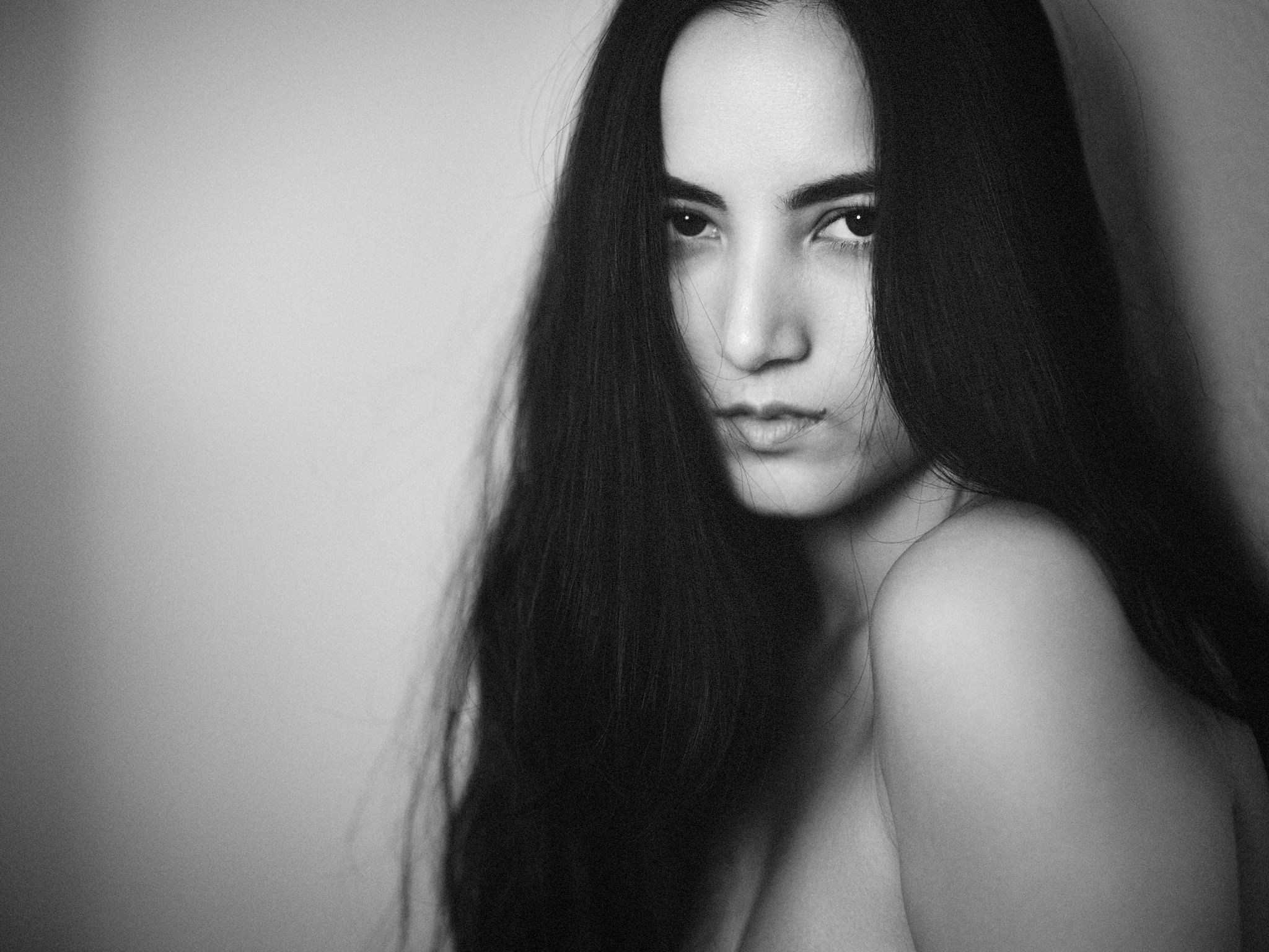 Seraphina black and white horizontal portrait